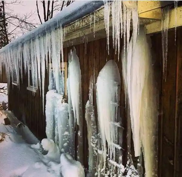 ice hanging off roof